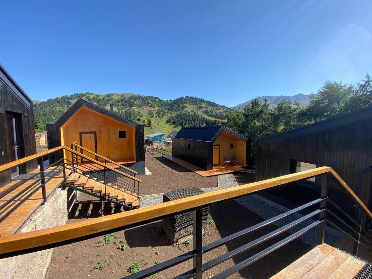 Peak Lodge Jyrgalan Exterior foto
