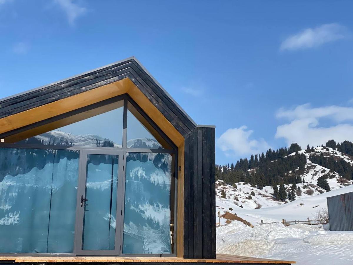 Peak Lodge Jyrgalan Exterior foto